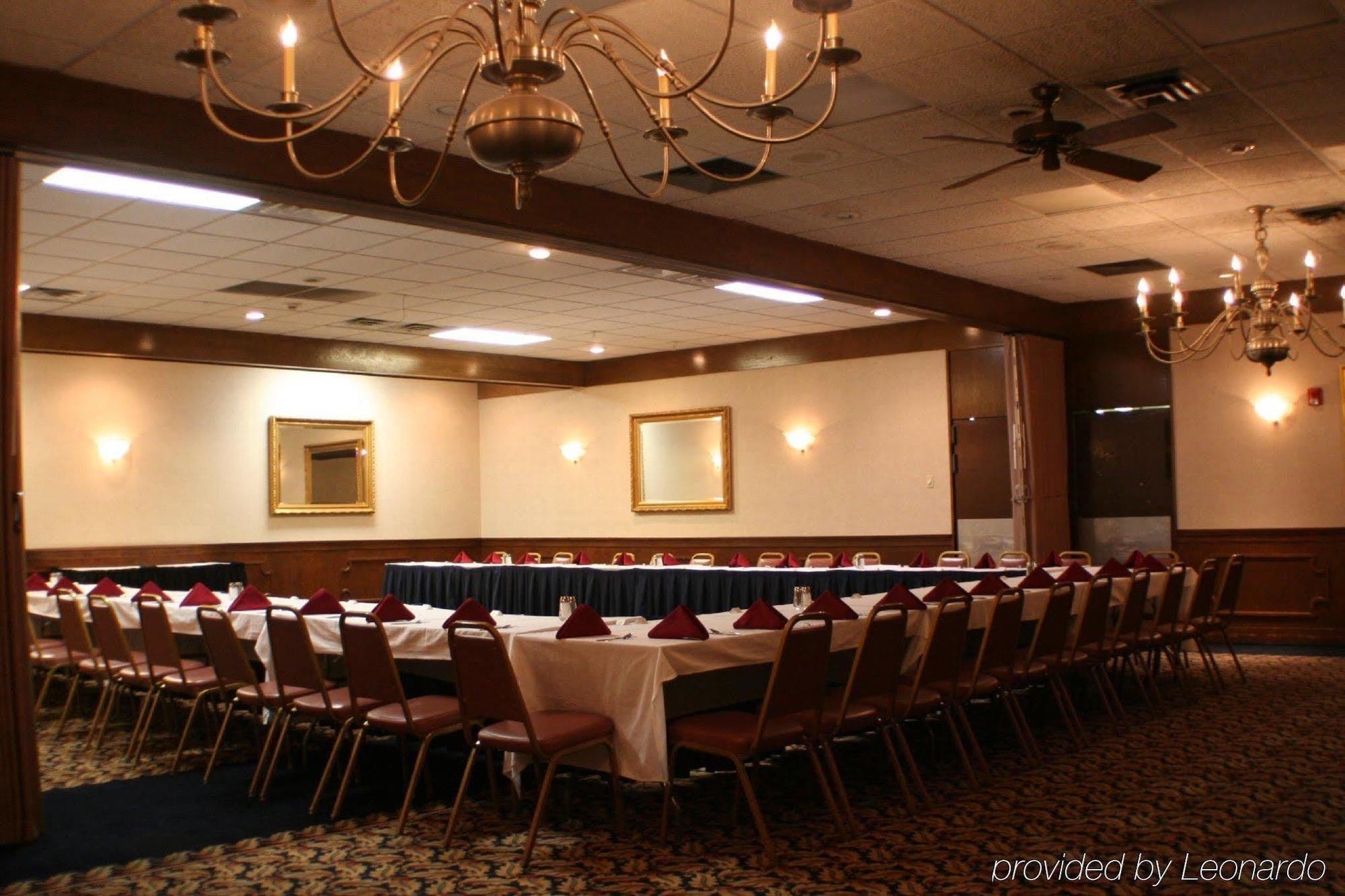Hotel Carlisle & Embers Convention Center Einrichtungen foto